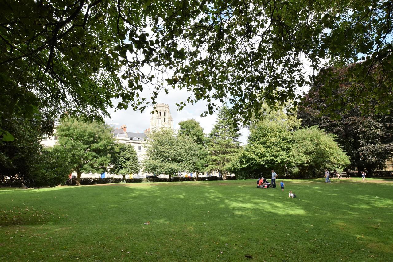 Berkeley Square Pads Διαμέρισμα Μπρίστολ Εξωτερικό φωτογραφία